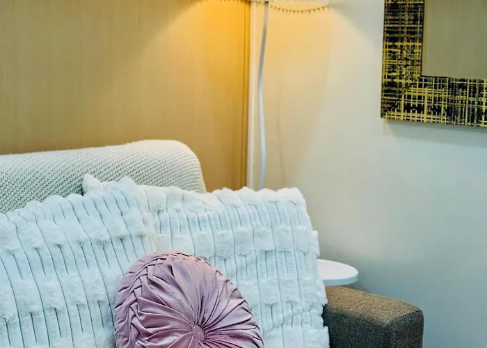 1br Vibe Fully Furnished Trees Residences Near Sm Fairview 公寓